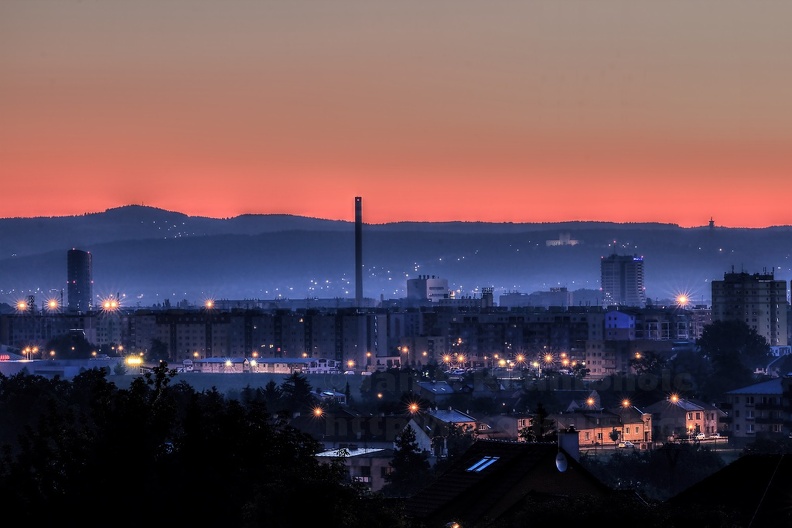 Svítání nad Olomoucí - pohled ze Zlatého vrchu