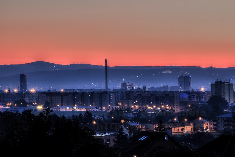 Svítání nad Olomoucí - pohled ze Zlatého vrchu - _MG_6066_ToneMapping.jpg _MG_6066_ToneMapping.jpg