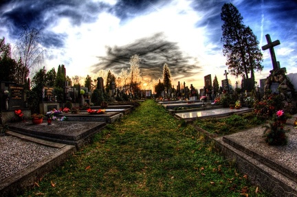 Neředínský hřbitov při západu slunce