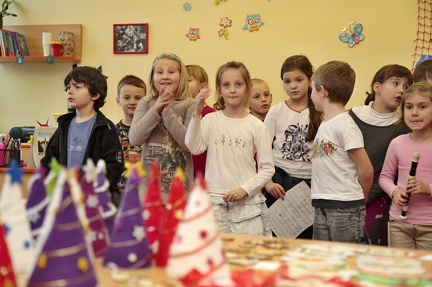 Vánoční besídka s jarmarkem družiny p. vychovatelky Václavíkové 15.12.2014