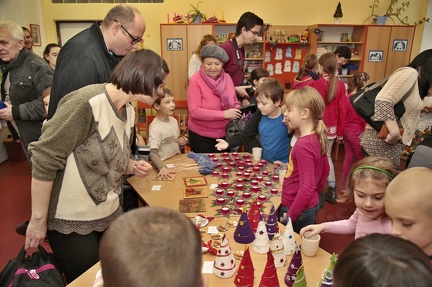 Vánoční besídka s jarmarkem družiny p. vychovatelky Václavíkové 15.12.2014