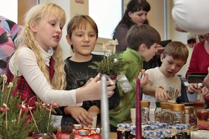 Vánoční besídka s jarmarkem družiny p. vychovatelky Václavíkové 15.12.2014