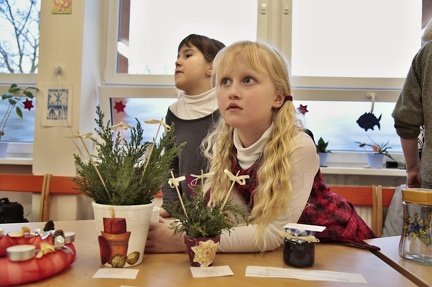 Vánoční besídka s jarmarkem družiny p. vychovatelky Václavíkové 15.12.2014