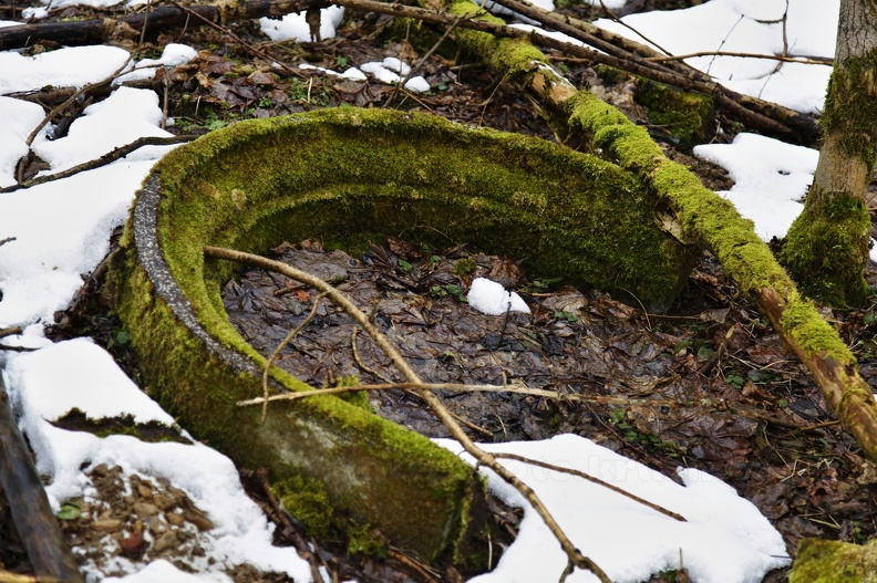 Vojenský prostor Libavá - rozpadlý kostel Jestřabí, tankový brod Čermná